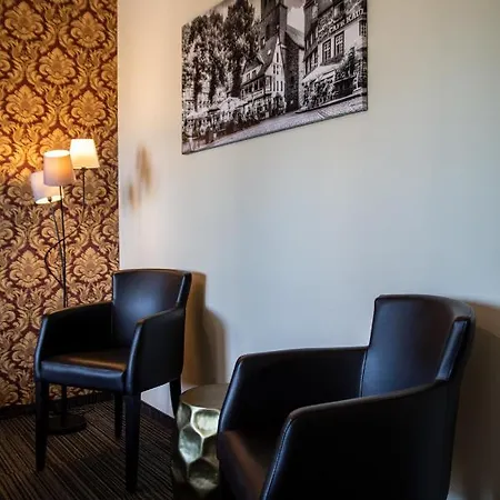 De Lange Man Hotel Montjoie