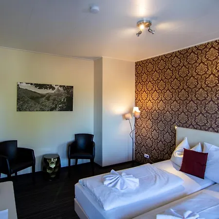 מלון De Lange Man Eifel מונשאו