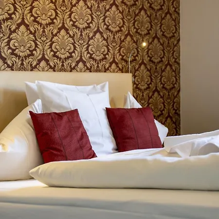 De Lange Man Eifel מלון 4*