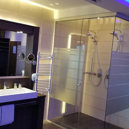 De Lange Man Eifel 4* מונשאו