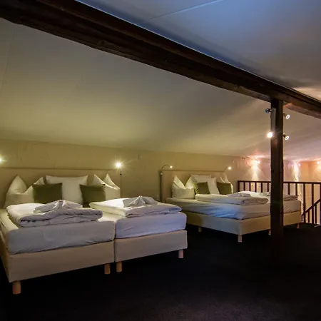 De Lange Man Eifel Hotel 4*