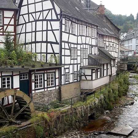 Hotel De Lange Man Eifel 4*