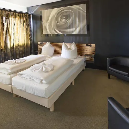 De Lange Man Eifel מלון