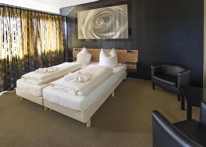 De Lange Man Eifel 호텔